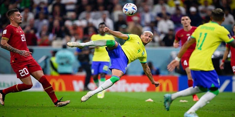 Đội tuyển Brazil thắng Thụy Sĩ giành vé vàng tại WC 2022 7 Qua trận đấu đêm ngày 28/11, chiến thắng của Brazil là hoàn toàn xứng đáng dù bàn thắng đến khá muộn